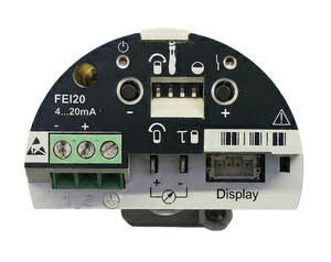 تصویر برد الکترونیکی FEI20 نصب شده در سطح‌سنج صنعتی با خروجی آنالوگ برای محیط‌های حساس