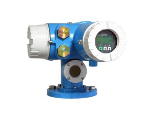 **Proservo NMS5 | ترانسمیتر سطح دیسپلیسر با دقت بالا** تصویر نشان‌دهنده **Proservo NMS5**، یک ترانسمیتر سطح هوشمند مبتنی بر دیسپلیسر از برند **Endress+Hauser** است. این دستگاه برای اندازه‌گیری دقیق سطح مایعات در مخازن صنعتی، از اصل **شناوری (Buoyancy)** استفاده می‌کند. Proservo NMS5 علاوه بر اندازه‌گیری سطح مایع، قابلیت **اندازه‌گیری چگالی**، **اندازه‌گیری سطح کف مخزن** و **تشخیص سطح میان‌فاز** را نیز دارد. این ترانسمیتر با کالیبراسیون خودکار و جبران‌سازی تغییرات سیم اندازه‌گیری، عملکردی دقیق و پایدار را در شرایط صنعتی مختلف ارائه می‌دهد. اگر به دنبال تجهیزی دقیق و مطمئن برای اندازه‌گیری سطح در صنایع مختلف هستید، Proservo NMS5 یک انتخاب ایده‌آل است. ✅ 🔎 **برچسب‌ها:** Proservo NMS5، ترانسمیتر سطح دیسپلیسر، Endress+Hauser، اندازه‌گیری سطح مایعات، ترانسمیتر سطح دقیق، تجهیزات ابزار دقیق