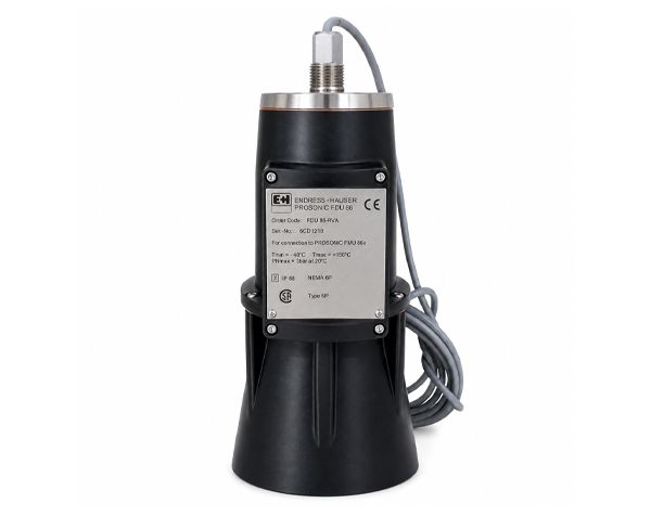 FDU86 — DERAAK Industrial submersible pump with black housing, metal identification plate on the side, and a long gray power cord coiled beside it.