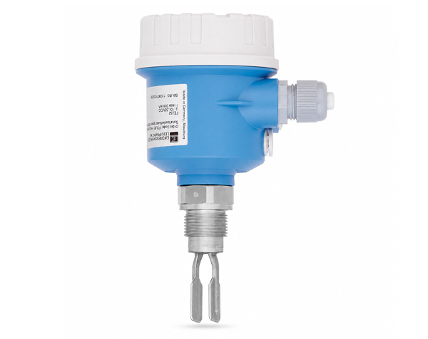 Liquiphant_FTL50 — DERAAK Industrial pressure transmitter with blue housing and metal probe