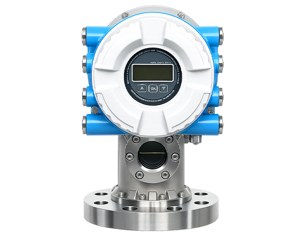 NMS81 — DERAAK Industrial radar level transmitter with digital display mounted on a stainless steel flange